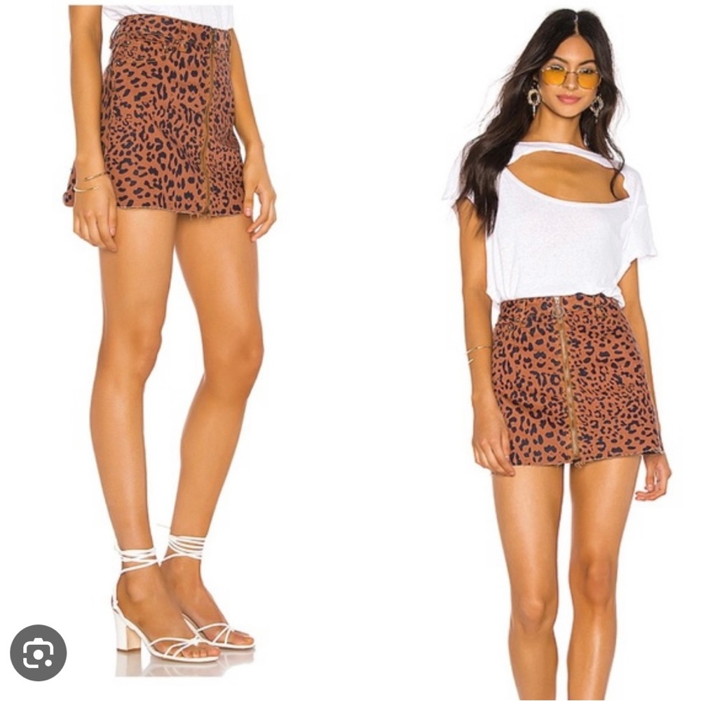 Free People: We the Free zip-up denim mini-skirt. Worn once! Smoke/pet-free home